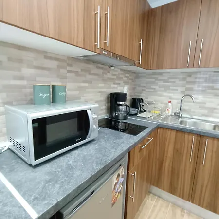 Purple Tulip Center * Salonicco